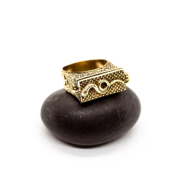 Serpent Keep Sake Ring